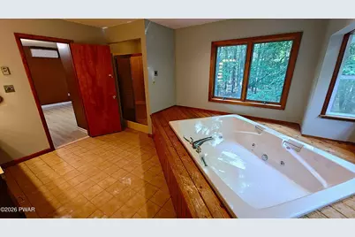 466 Spruce Street, Hawley, PA 18428 - Photo 8