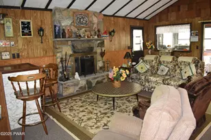 121 Mountain View Dr, Lords Valley, PA 18428 - Photo 8