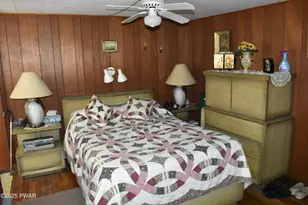 121 Mountain View Dr, Lords Valley, PA 18428 - Photo 16