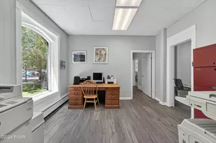 509 Broad St, Milford, PA 18337 - Photo 14