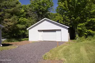 60 Center St, Covington Township, PA 18424 - Photo 4