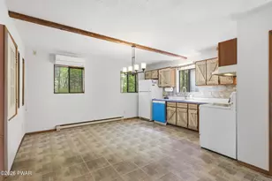 101 Hemlock Point Ct, Hawley, PA 18428 - Photo 14
