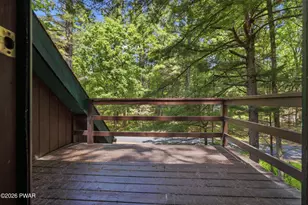 101 Hemlock Point Ct, Hawley, PA 18428 - Photo 32