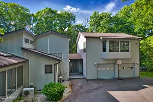 201 Broadmoor Dr, Lords Valley, PA 18428 - Photo 2