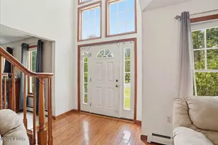 8 Bass Ct, Gouldsboro, PA 18424 - Photo 2