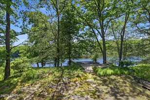 129 Cherry Point Cir, Canadensis, PA 18325 - Photo 6