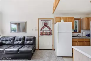 129 Cherry Point Cir, Canadensis, PA 18325 - Photo 16