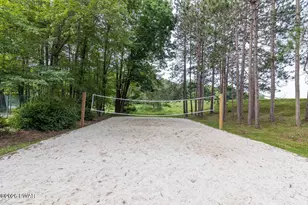 129 Cherry Point Cir, Canadensis, PA 18325 - Photo 68
