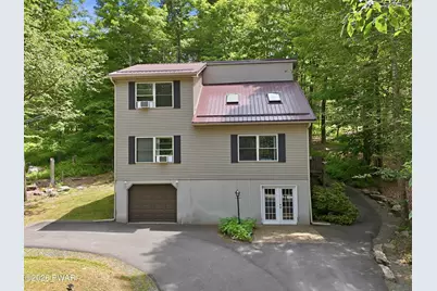 111 Grasshopper Lane, Greentown, PA 18426 - Photo 2