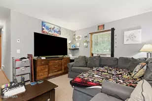 111 Grasshopper Ln, Greentown, PA 18426 - Photo 26