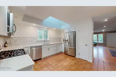 128 Shawnee Drive, Milford, PA 18337 - Photo 14