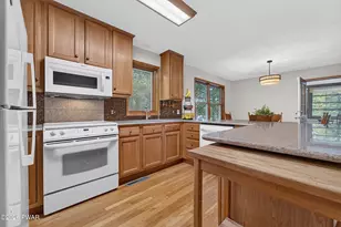 152 N Lk Shr Dr, Dingmans Ferry, PA 18328 - Photo 14