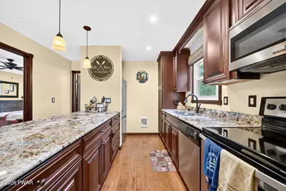 146 Yacht Club Drive, Greentown, PA 18426 - Photo 12