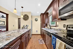146 Yacht Club Dr, Greentown, PA 18426 - Photo 12