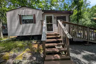 127 Woodpecker Ln, Shohola, PA 18458 - Photo 2