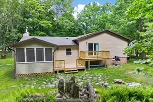 182 Southwynd Dr, Milford, PA 18337 - Photo 2
