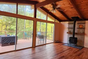 105 Bluestone Dr, Lords Valley, PA 18428 - Photo 4