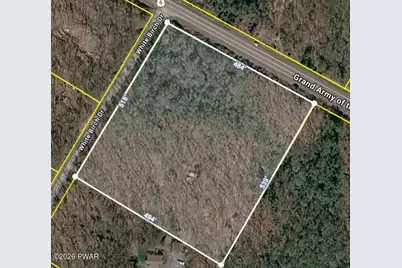 102 White Birch Drive, Hawley, PA 18428 - Photo 2