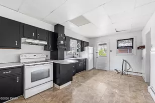 915 N Rebecca Ave, Scranton, PA 18504 - Photo 20