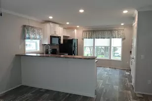 5 Evergreen Mhp Park, Lake Ariel, PA 18436 - Photo 2