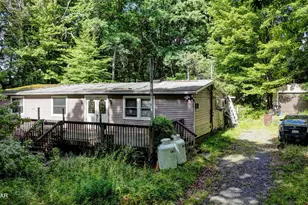 119 Galahad Rd, Greeley, PA 18425 - Photo 2