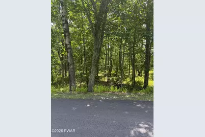 2119 Mallard Court, Bushkill, PA 18328 - Photo 2