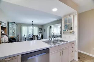 508 Crest Dr, Hawley, PA 18428 - Photo 16