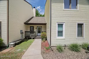 508 Crest Dr, Hawley, PA 18428 - Photo 2