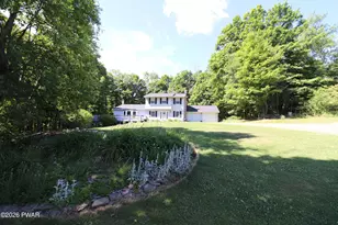 131B Hilltop Rd, Newfoundland, PA 18445 - Photo 4
