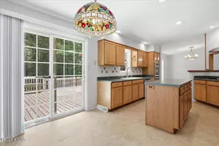 18 Holiday Dr, Hawley, PA 18428 - Photo 12