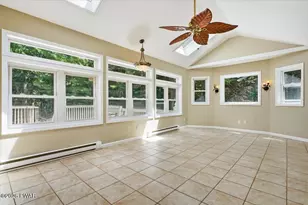 18 Holiday Dr, Hawley, PA 18428 - Photo 16