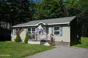 1066 Shadylane Dr, Newfoundland, PA 18445 - Photo 4