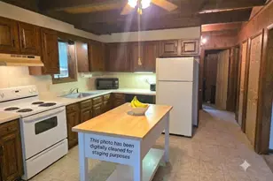 3421 Laurel Pt, Lake Ariel, PA 18436 - Photo 2