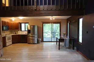 804 Wagoner Pl, Hawley, PA 18428 - Photo 8