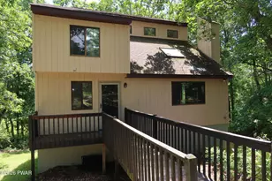 804 Wagoner Pl, Hawley, PA 18428 - Photo 2
