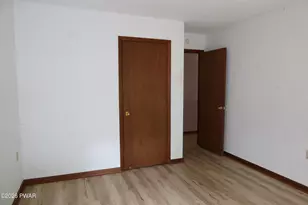 804 Wagoner Pl, Hawley, PA 18428 - Photo 34
