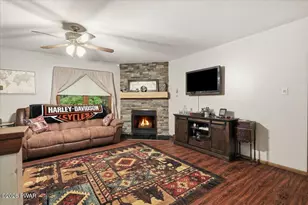 177 Jay Rd, Effort, PA 18330 - Photo 2