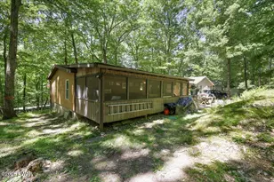 110 E Shore Dr, Hawley, PA 18428 - Photo 4