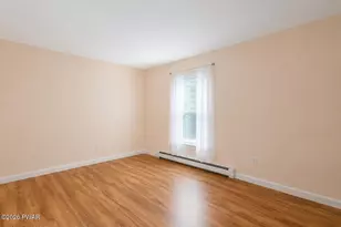 110 E Shore Dr, Hawley, PA 18428 - Photo 20