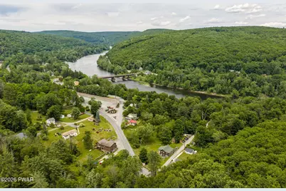 696 Pennsylvania 590, Lackawaxen, PA 18435 - Photo 30