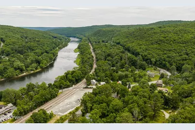 696 Pennsylvania 590, Lackawaxen, PA 18435 - Photo 34