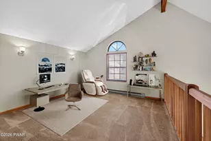 110 Ledge View Dr, Hawley, PA 18428 - Photo 8