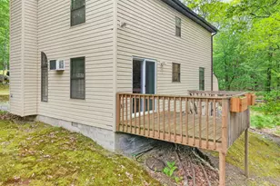 110 Ledge View Dr, Hawley, PA 18428 - Photo 40