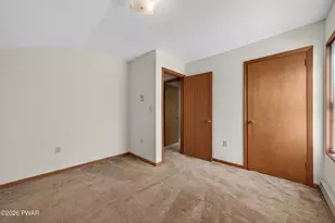 110 Ledge View Dr, Hawley, PA 18428 - Photo 36