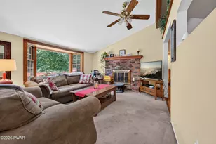 163 N Lake Dr, Dingmans Ferry, PA 18328 - Photo 10