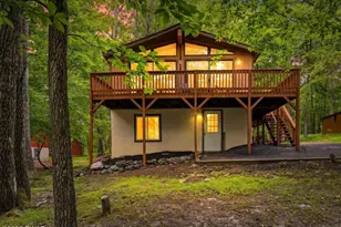 105 Doe Loop, Bushkill, PA 18324 - Photo 2