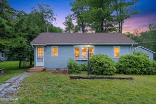 102 Flos Mar Dr, Greentown, PA 18426 - Photo 2