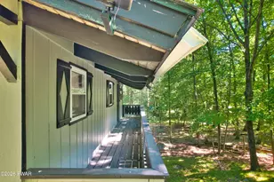 326 Gold Finch Rd, Bushkill, PA 18324 - Photo 34