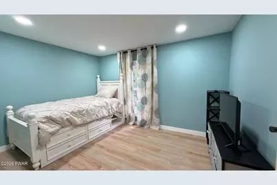 207 Highland Street, Hawley, PA 18428 - Photo 18