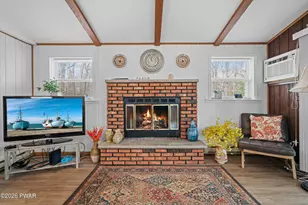 800 Jefferson Ct, Lords Valley, PA 18428 - Photo 4